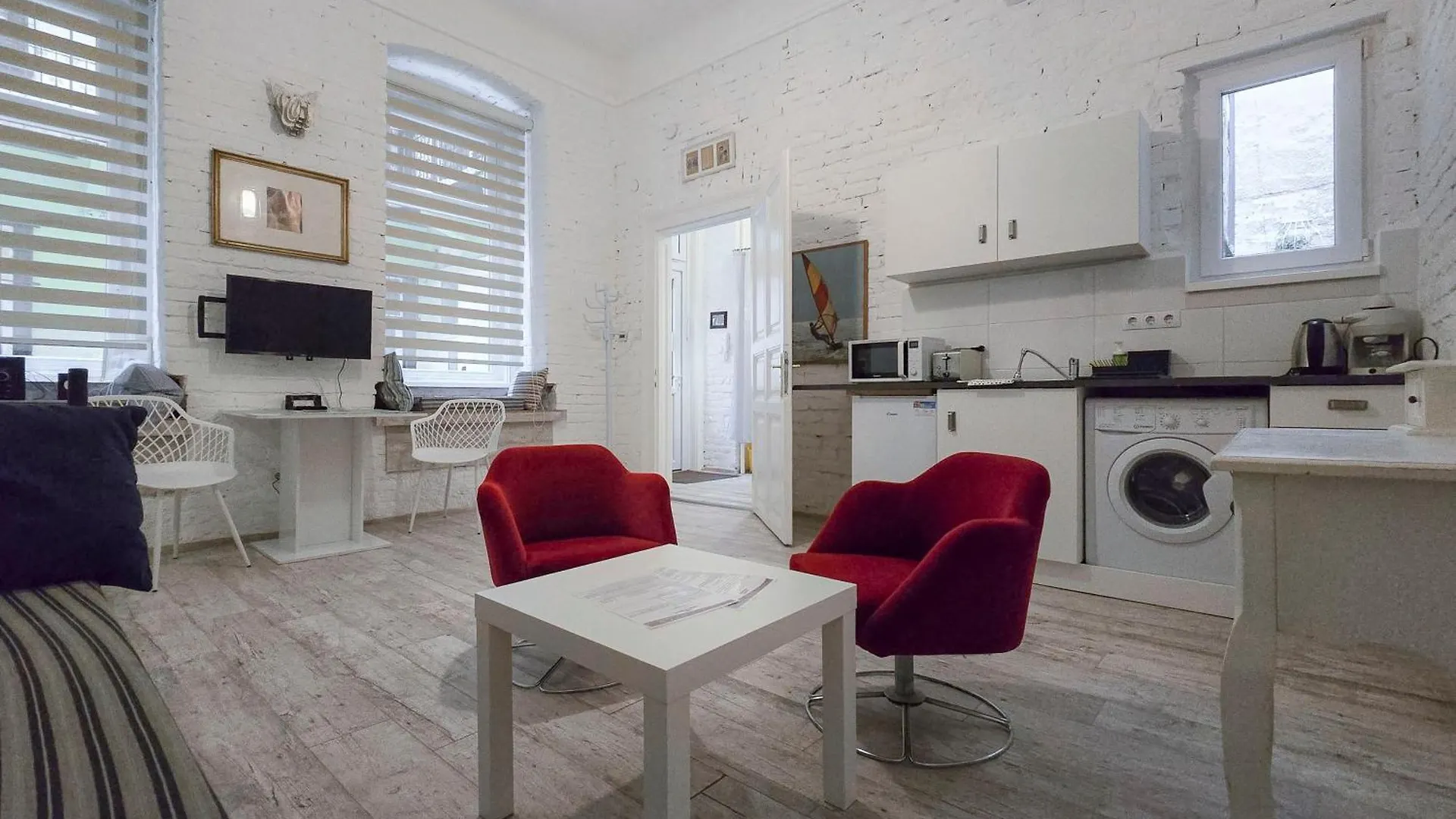 Wolf Apartment With Terrace Budapest Ungarn