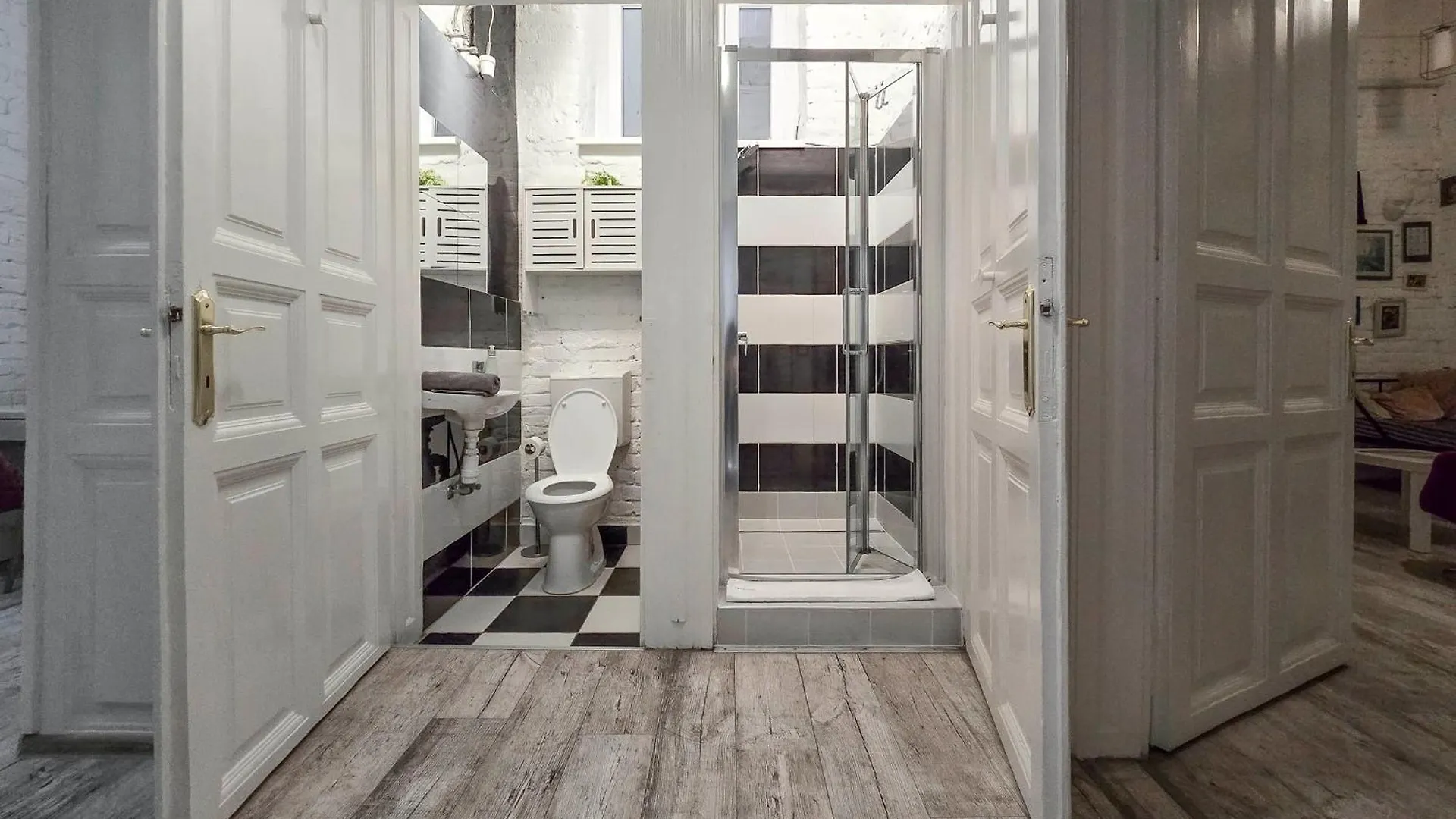Wolf Apartment With Terrace Budapest